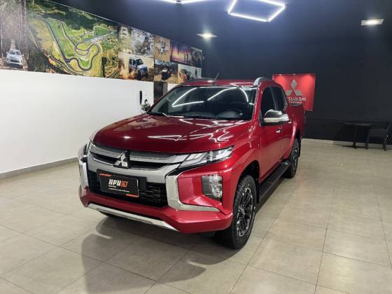 MITSUBISHI L200 TRITON 2.4 16V TURBO DIESEL SPORT HPE CD 4P 4X4 AUTOMÁTICO